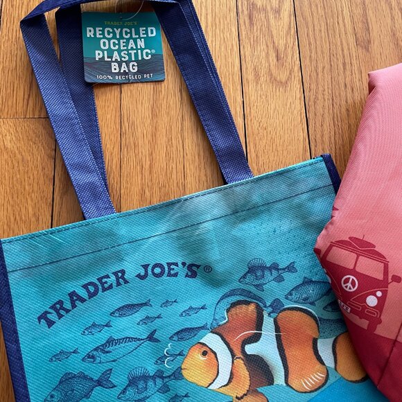 Trader Joe's LIMITED Set: XL PEACH Edition Tote, Shedd Ocean Bag, & TJs Canvas - Picture 3 of 11